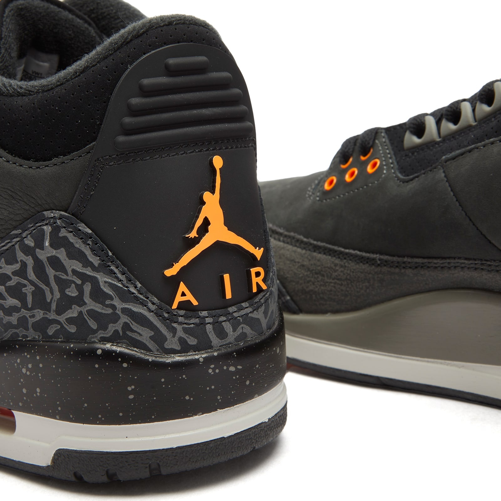 Air Jordan 3 Retro - 4