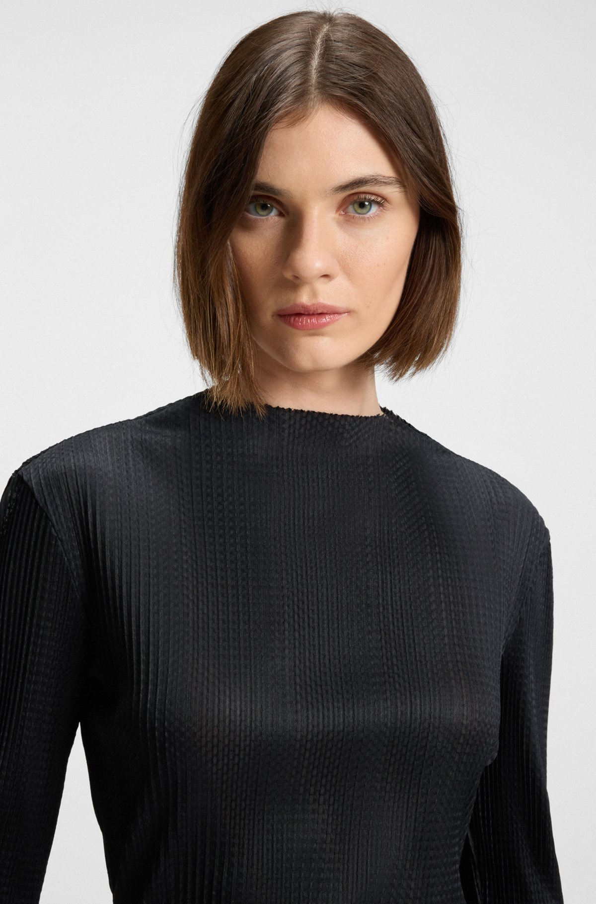 PLISSÉ JACQUARD TOP WITH DETACHABLE FEATHER CUFF TRIMS - 5