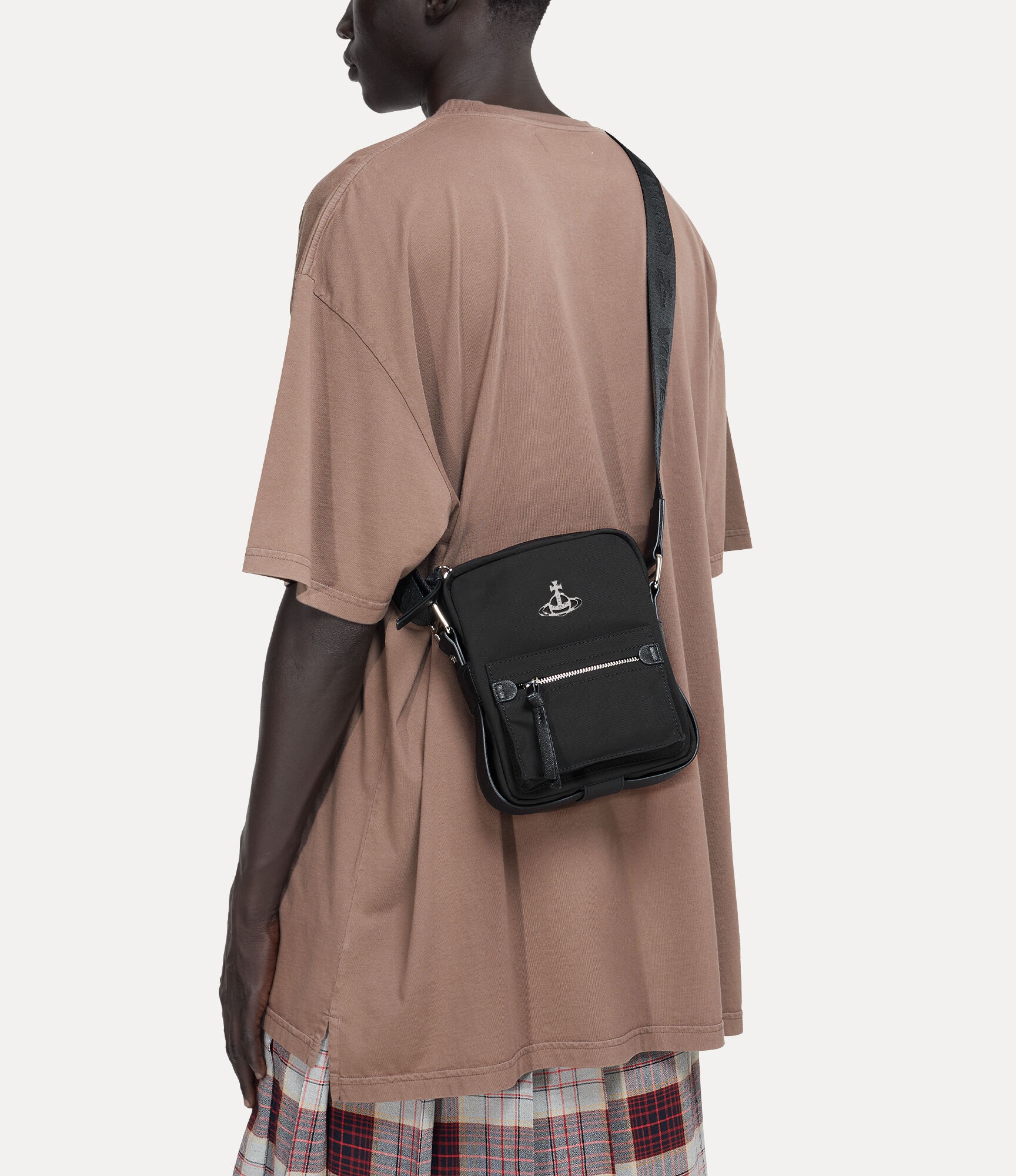 ショルダーバッグ Vivienne Westwood JACKSON CROSSBODY SATCHEL S Vivienne Westwood SMALL JACKSON CROSSBODY SATCHEL | REVERSIBLE