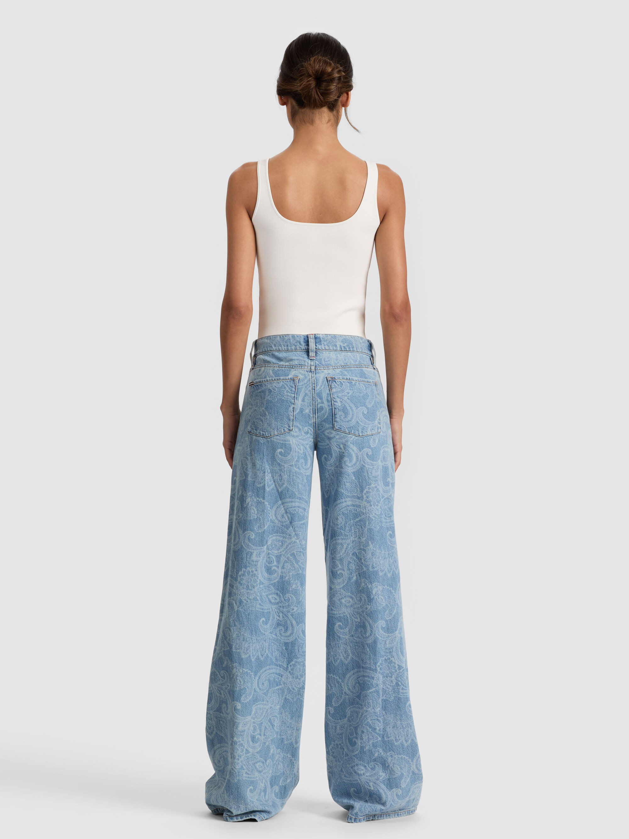 AMAZING JEAN - 4