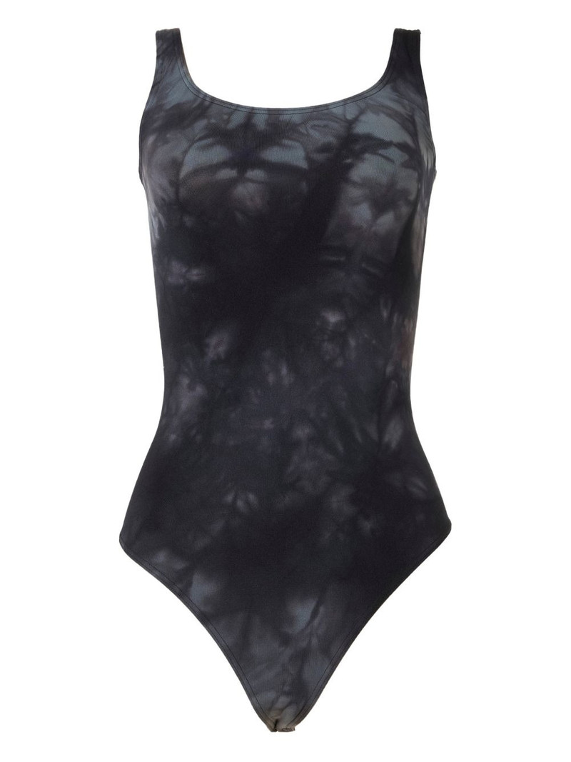 tie-dye string body 1