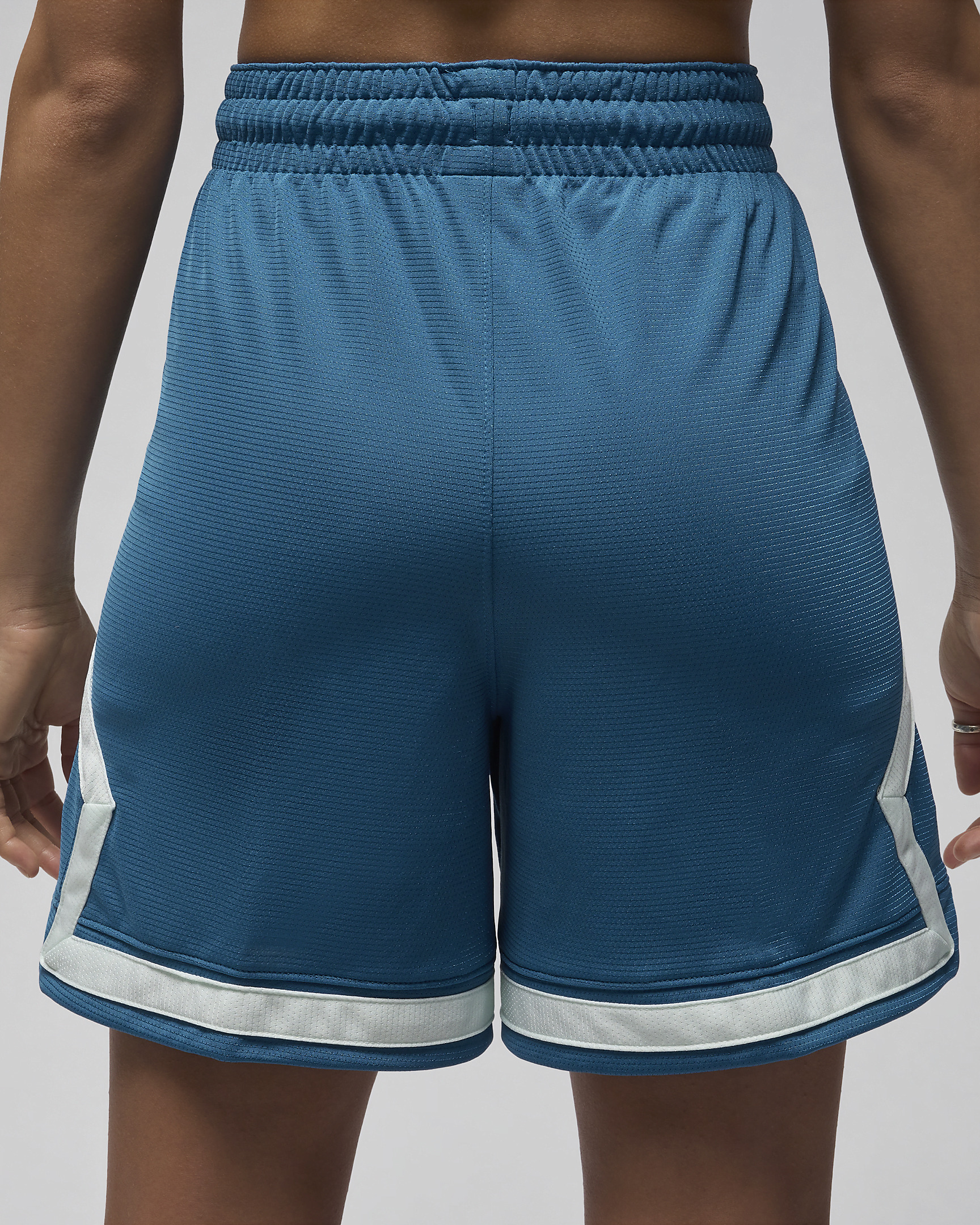 Jordan Sport Women's Diamond Shorts - 3