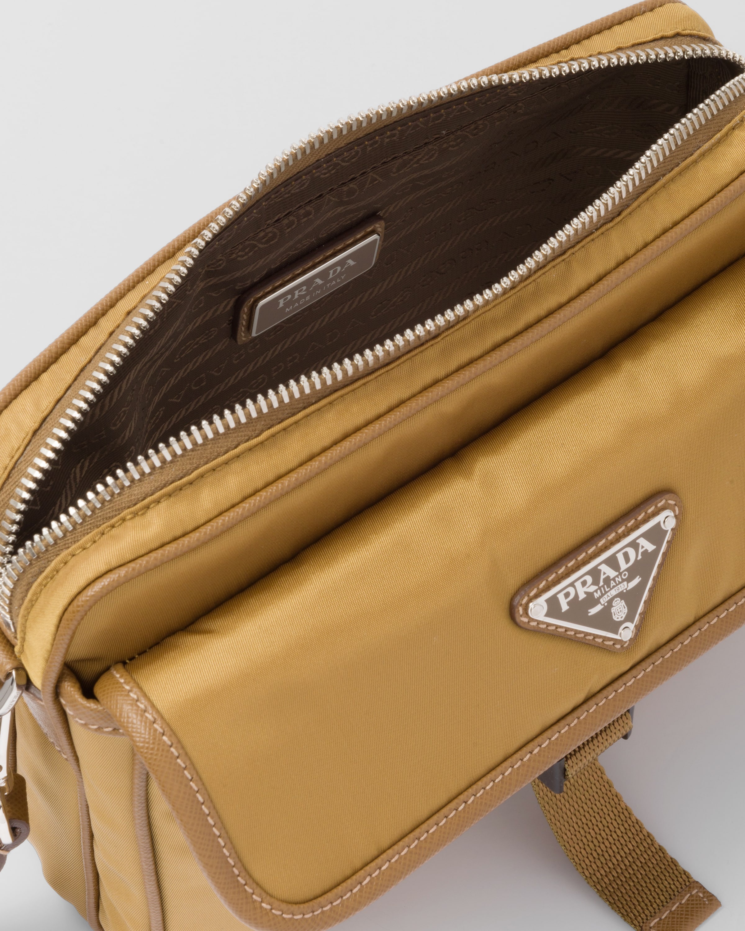 Re-Nylon and Saffiano leather shoulder bag - 5