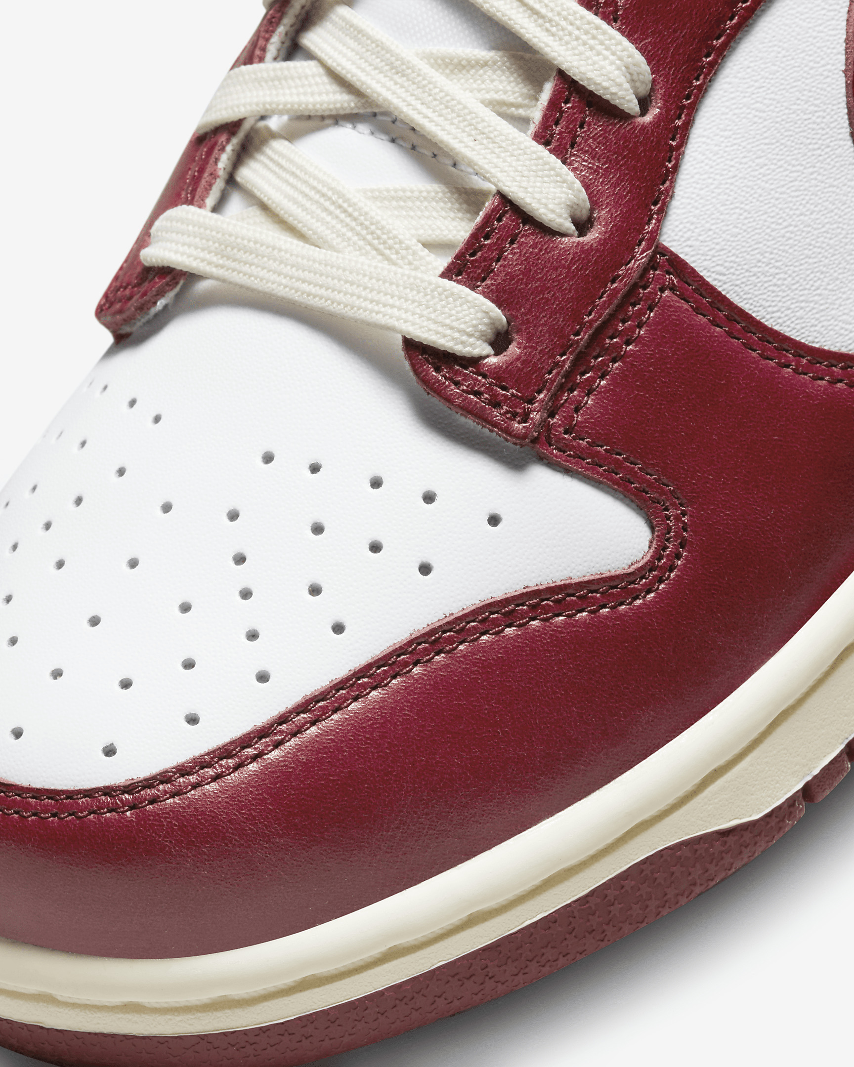 Nike Women's Dunk Low Premium Shoes - 7