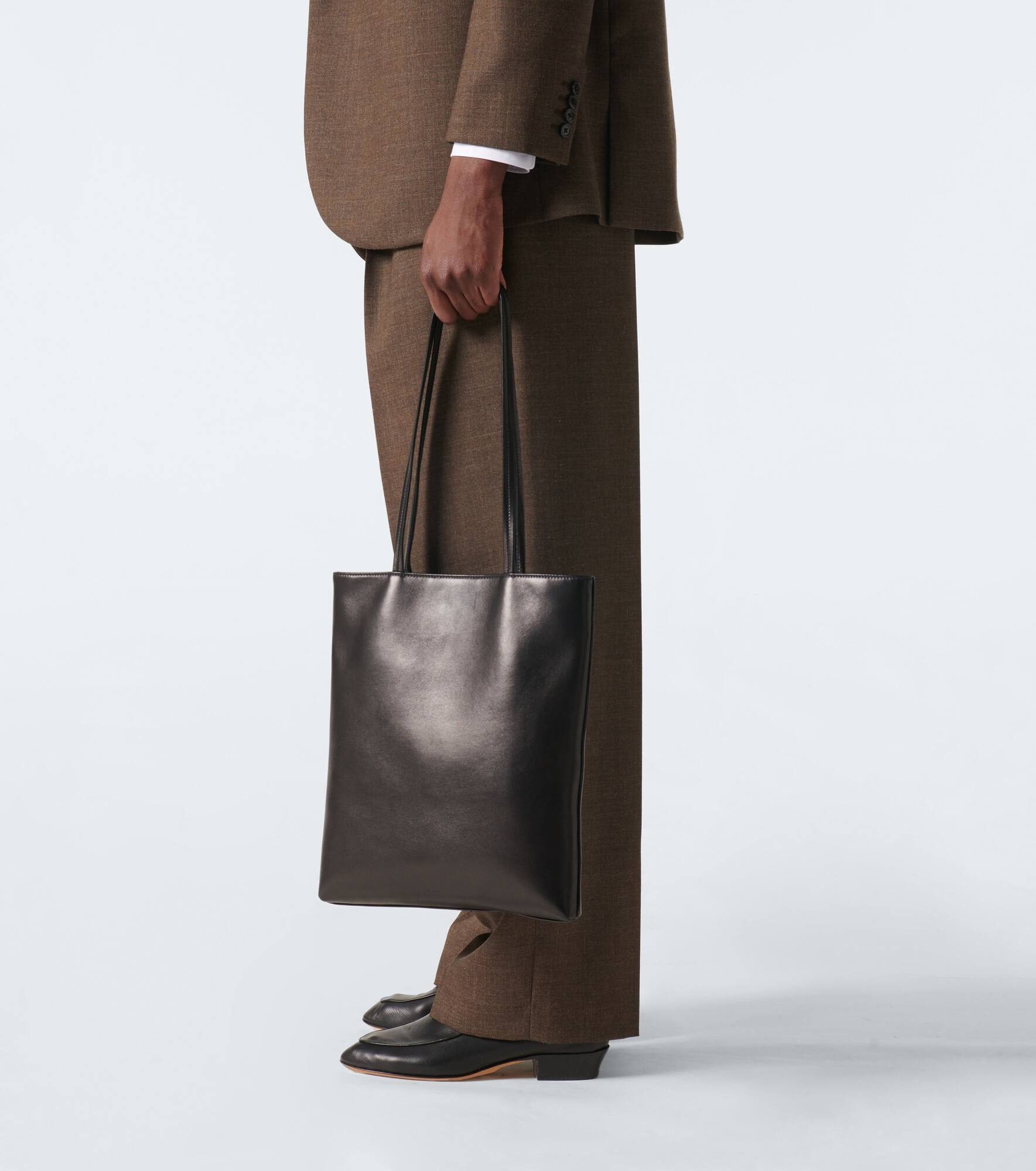 Flat leather tote bag - 2