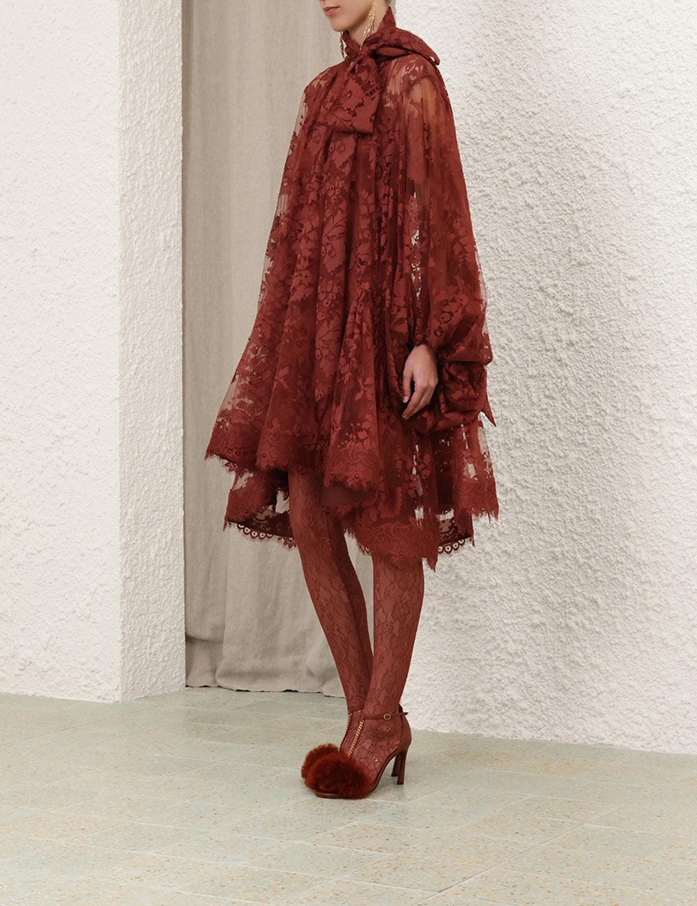 【Zimmermann】ILLUSTRATION FLOUNCE MINI レース フリル ミニ ZIMMERMANN Illustration Flounce Mini Dress | Neutrals | FARFETCH
