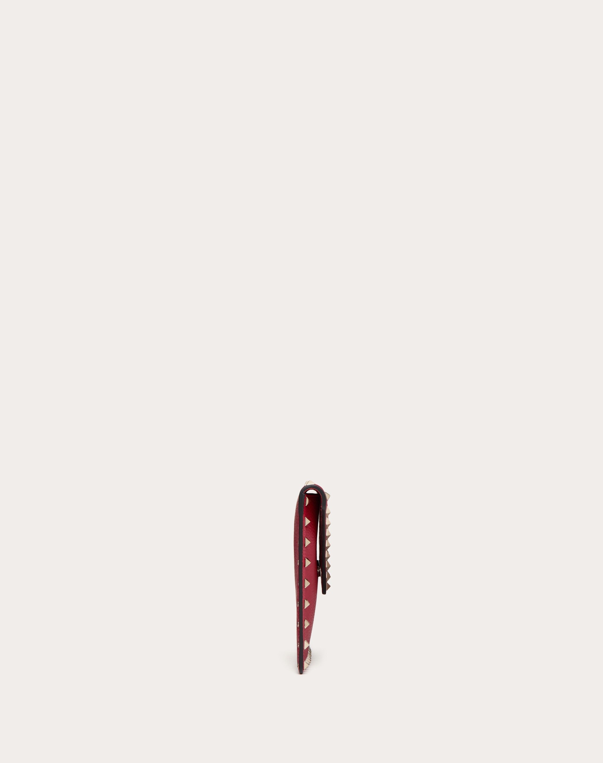 ROCKSTUD GRAINY CALFSKIN POUCH - 4