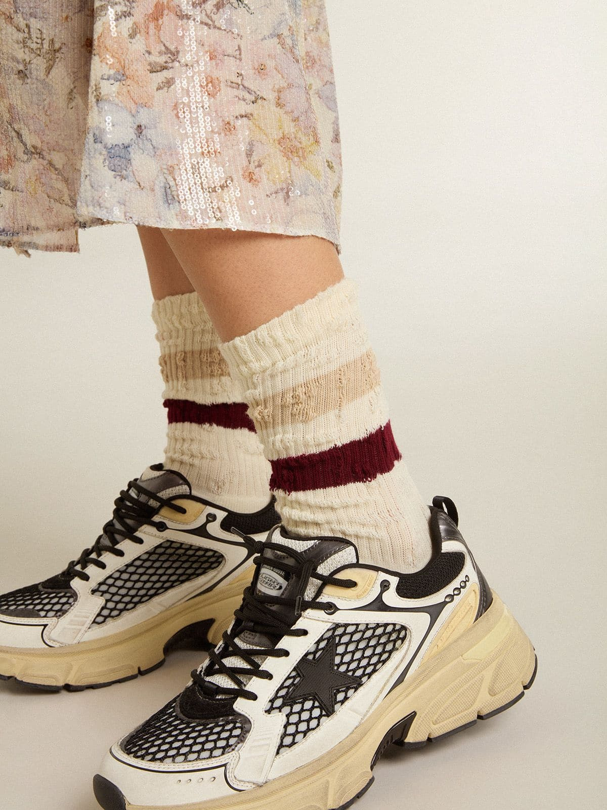 Worn-white socks with distressed details and beige and burgundy stripes - 3