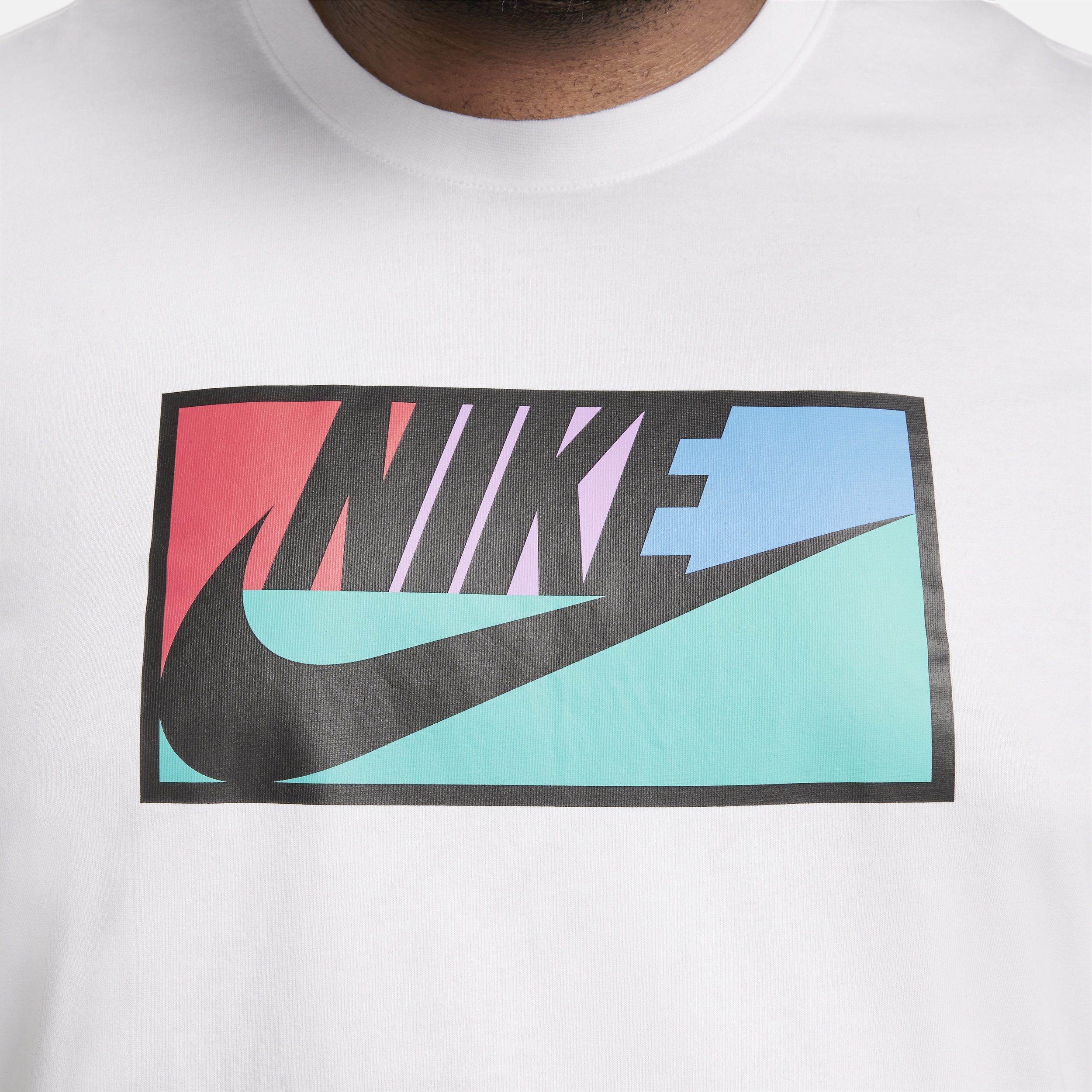 Nike Sportswear Men's T-Shirt - 8