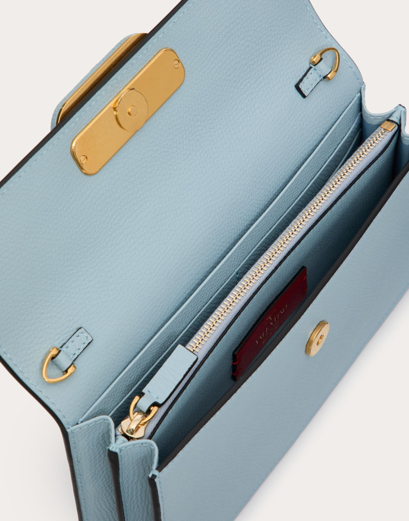 VLOGO SIGNATURE GRAINY CALFSKIN WALLET WITH CHAIN 7