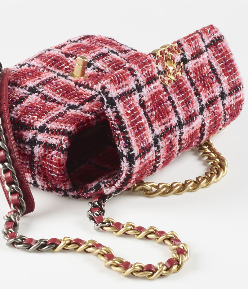 CHANEL 19 Handbag 3