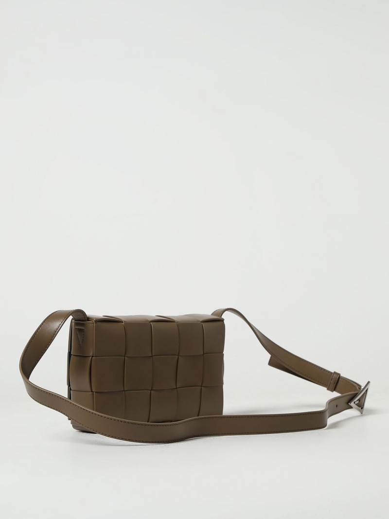 Bottega Veneta Bottega Veneta Cassette bag in woven leather outlook
