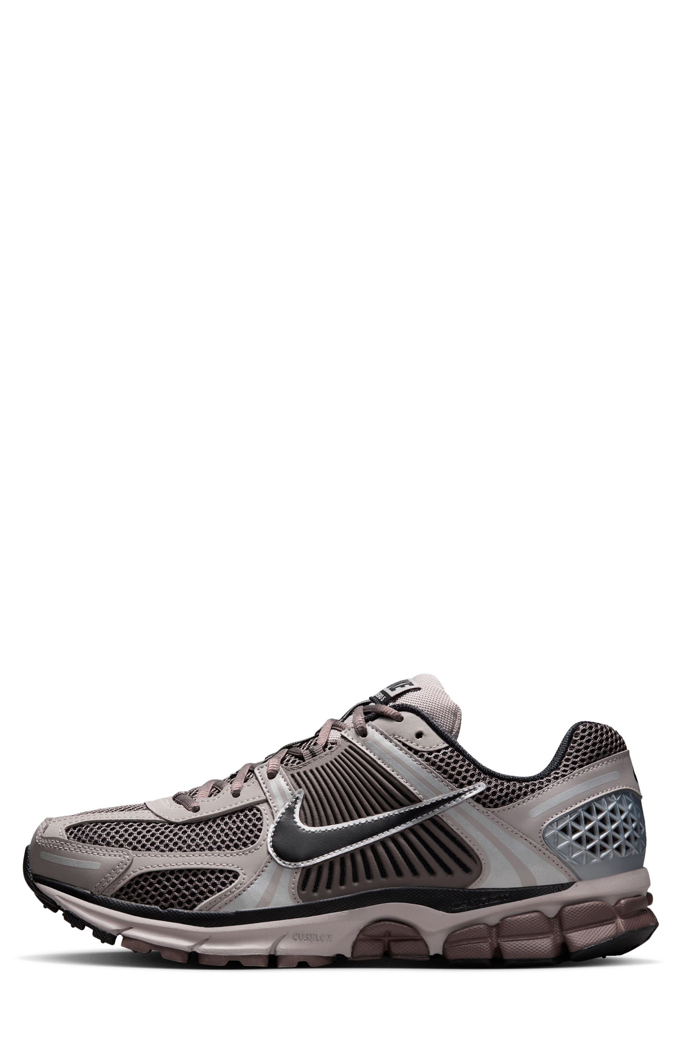 Nike Zoom Vomero 5 Sneaker in College Grey/Black at Nordstrom - 2