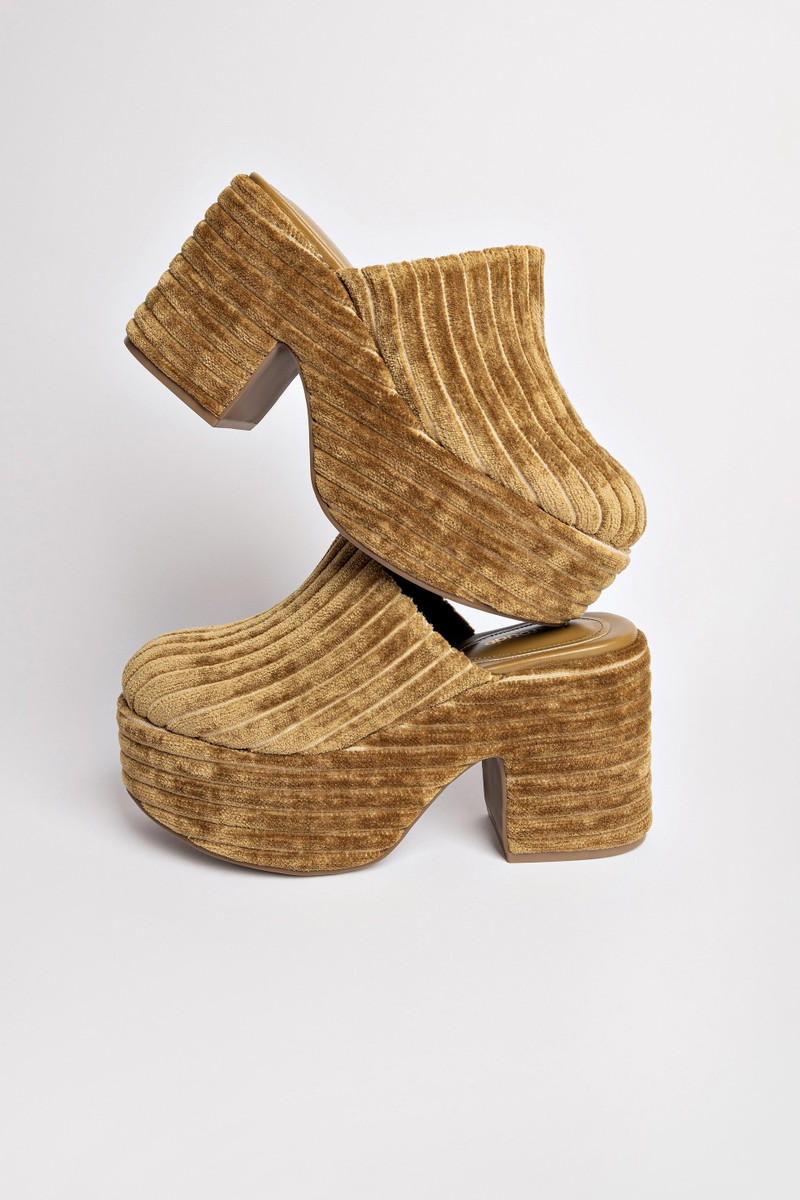 Miso Platform Clog In Latte Velvet 5