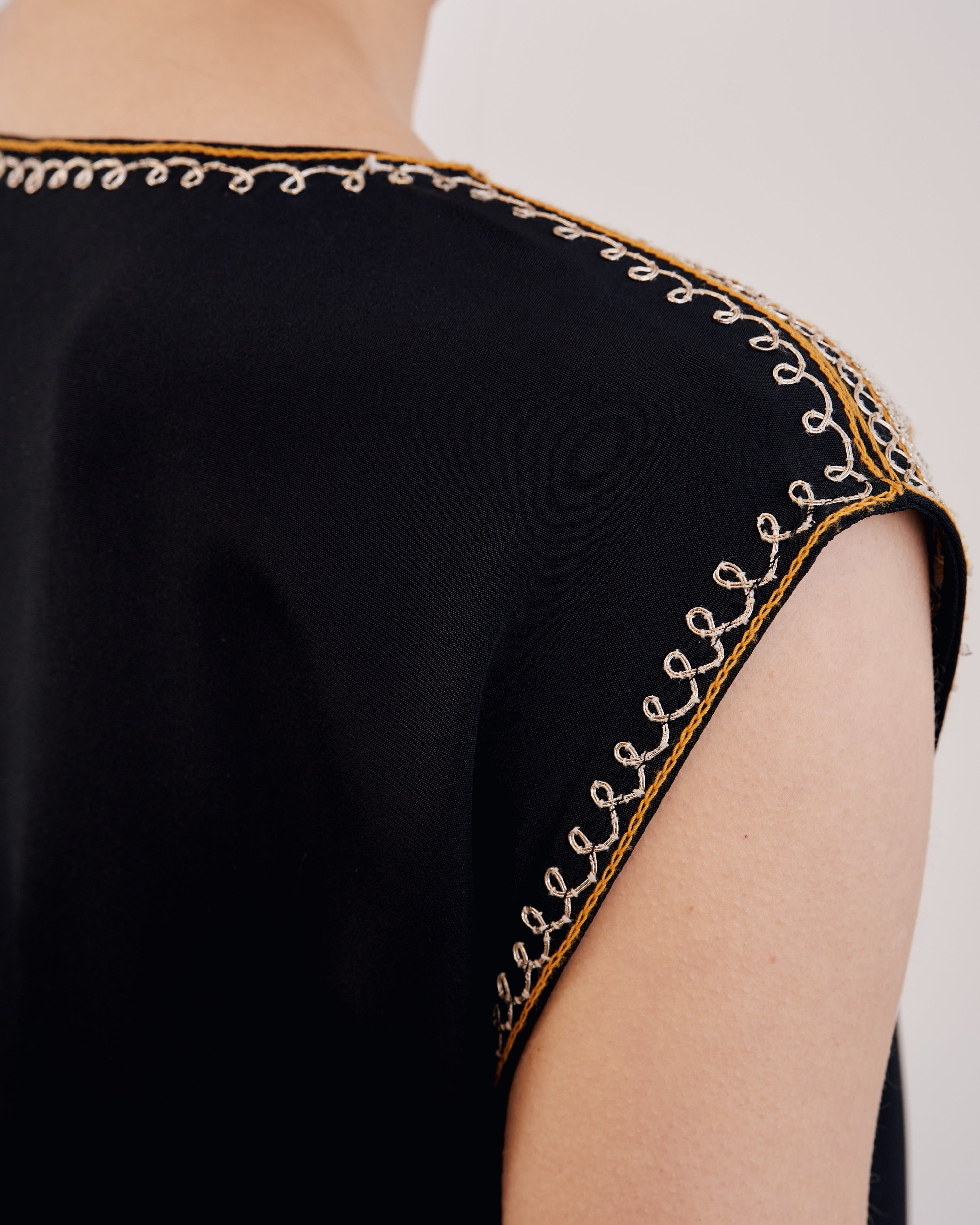 ALBERTINE EMBROIDERED DRESS - 5