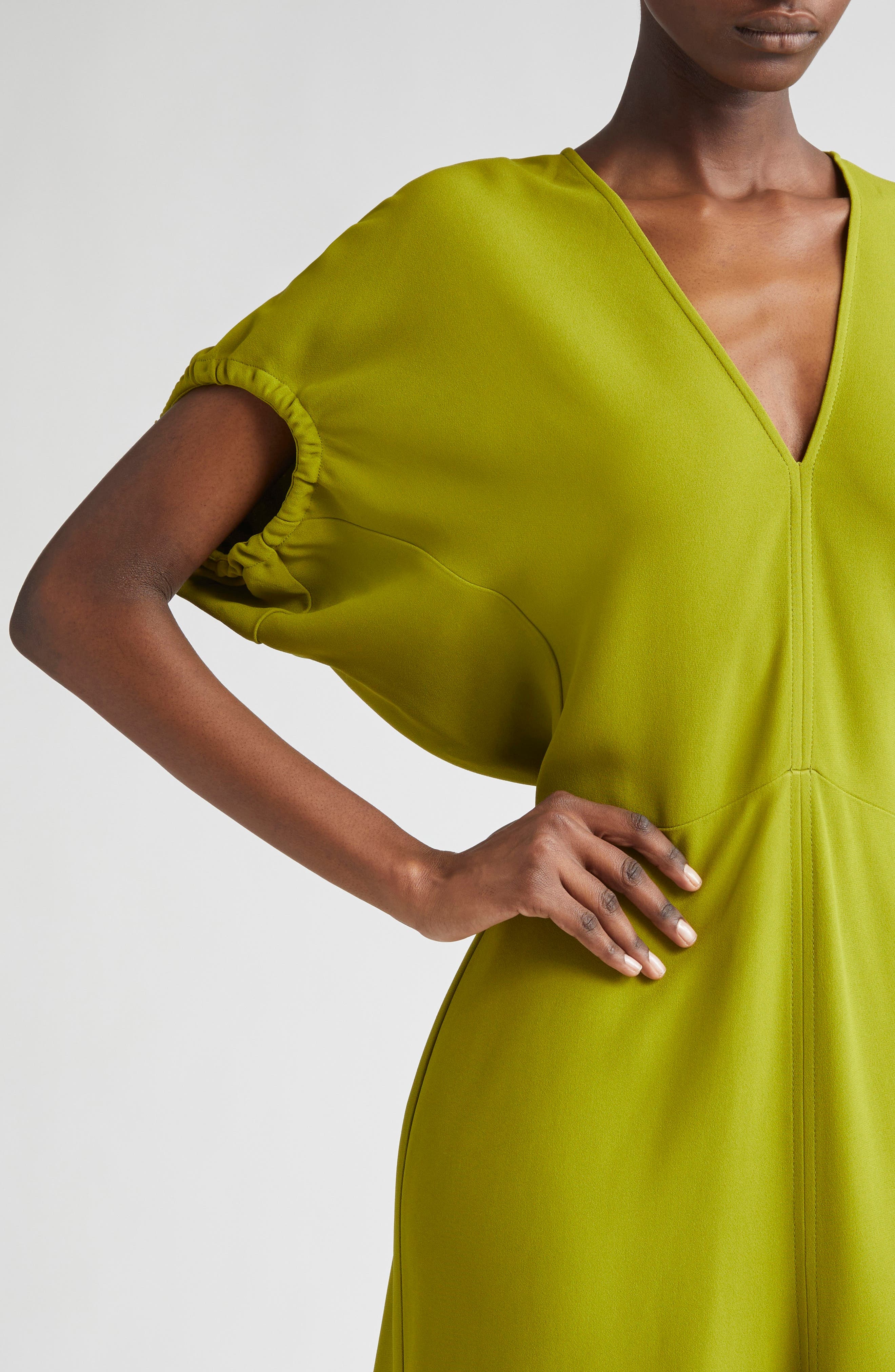 Victoria Beckham Blouson Midi Dress in Parakeet at Nordstrom - 4