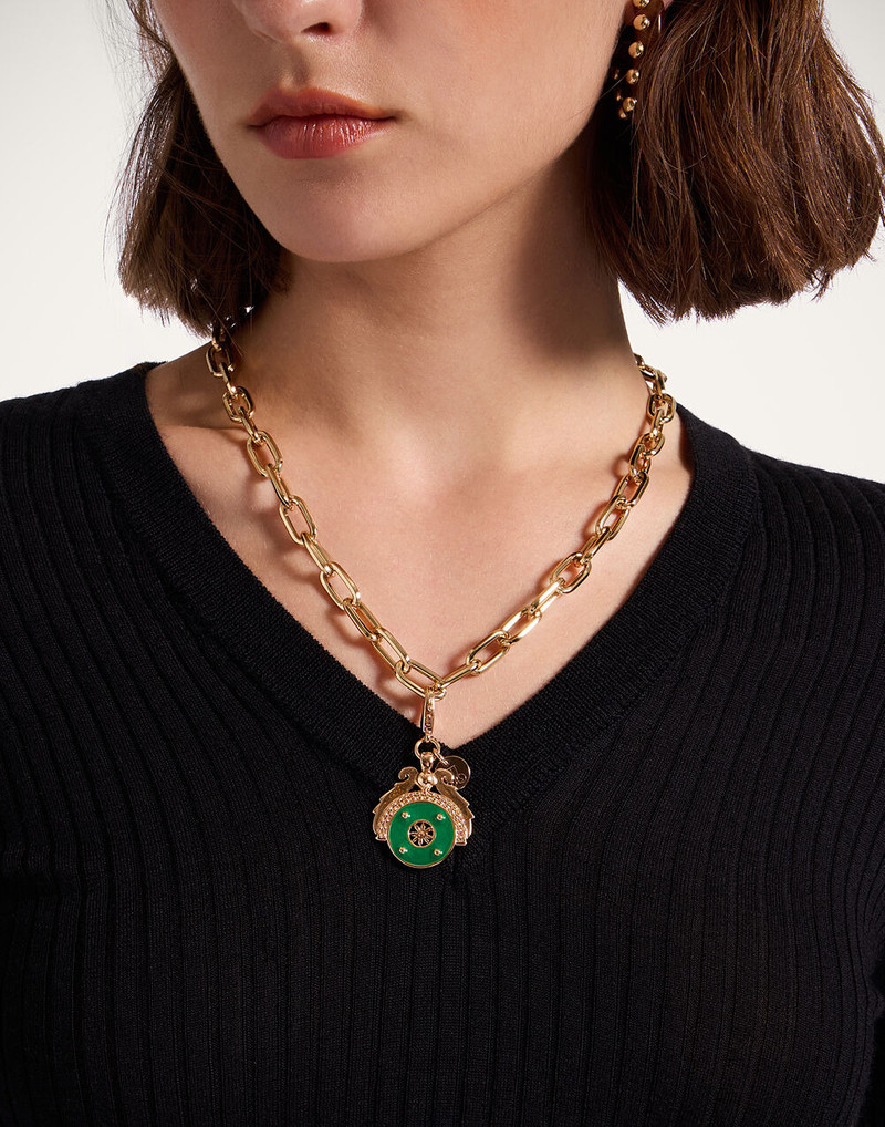 La DoubleJ Medallion Charm outlook