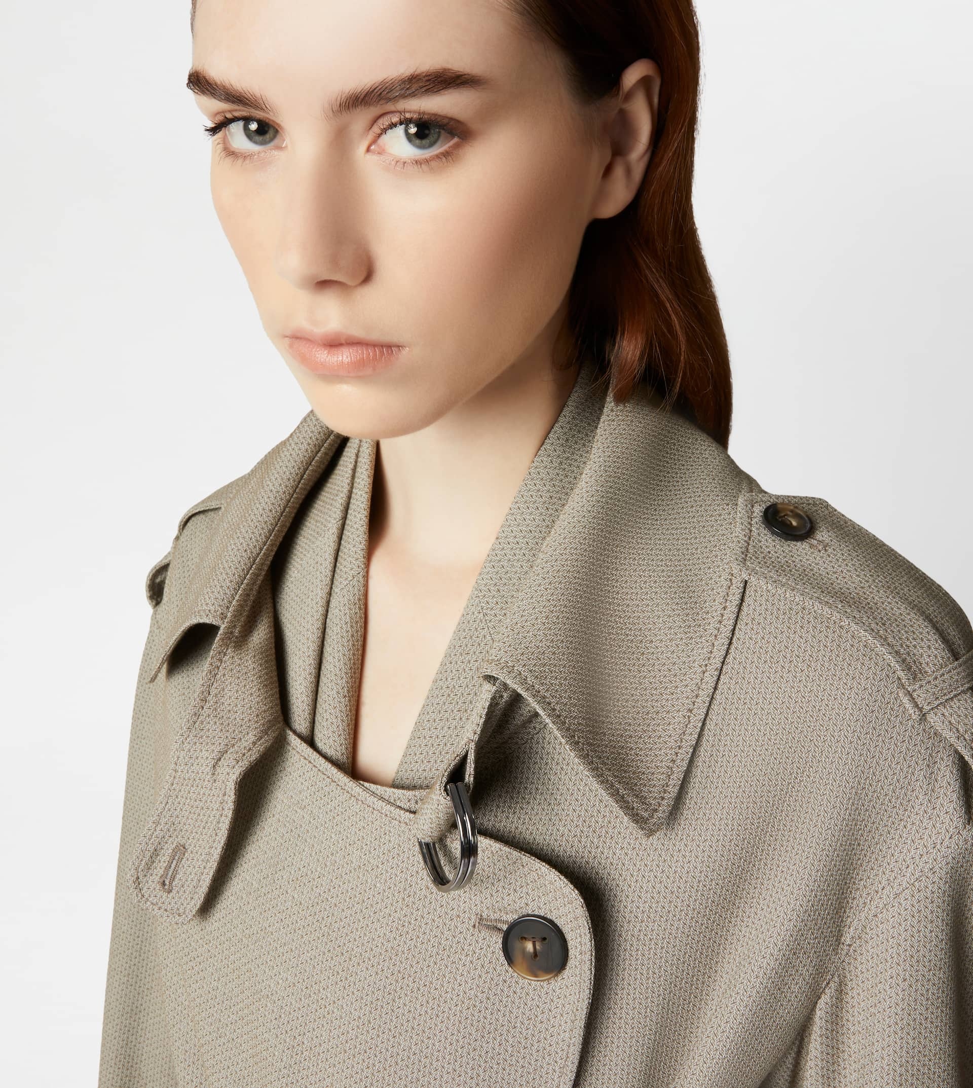 トレンチコート TOD'S TRENCH COAT / BEIGE Man BEIGE Trench Coat in Wool X1M60500930XDTLC807 | Tods