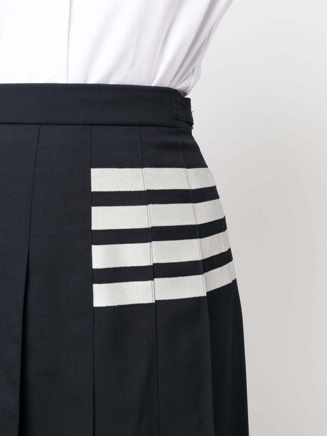 Navy Wool Plain Weave Pleated 4-Bar Skirt - 5