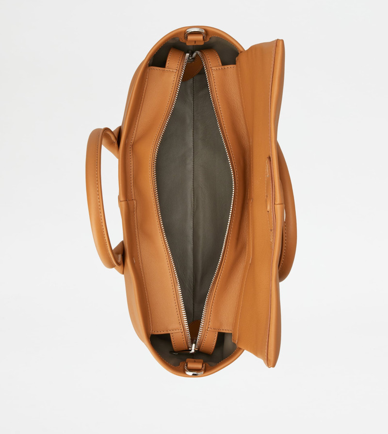 TOD'S DI BAG REVERSE EW FLAP IN LEATHER SMALL - BROWN 5