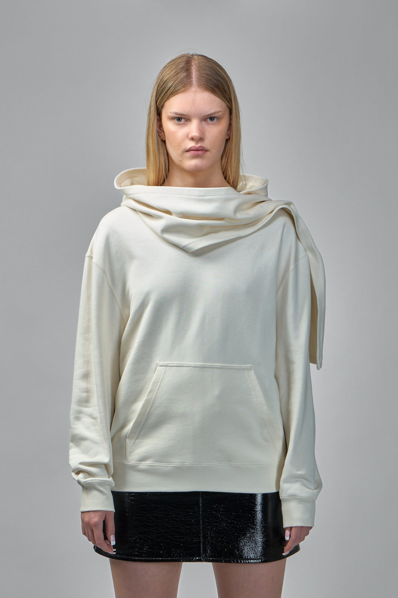 Hoodie and Scarf Embroidered - 3