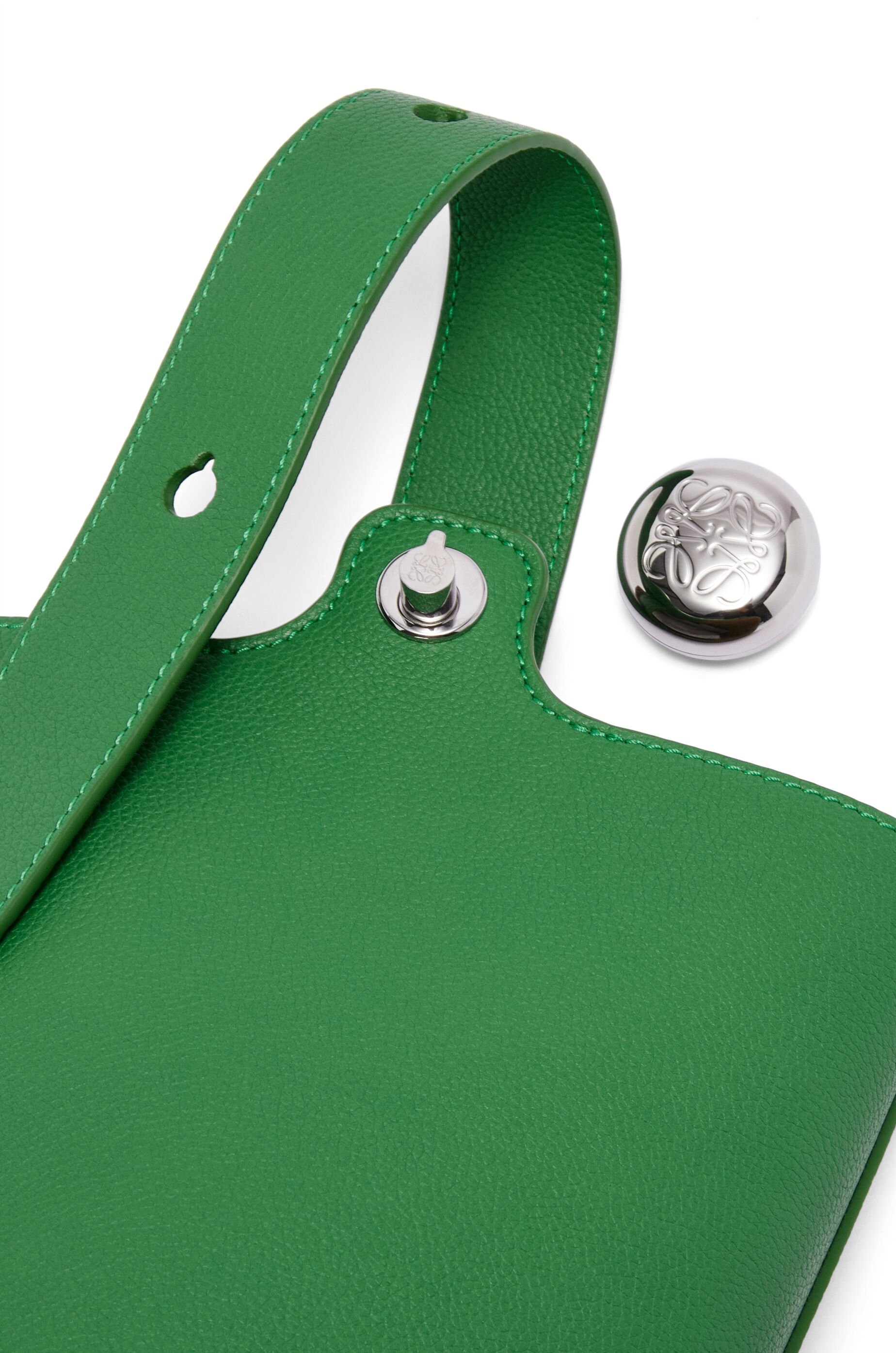 Mini Pebble bucket in soft grained calfskin - 7