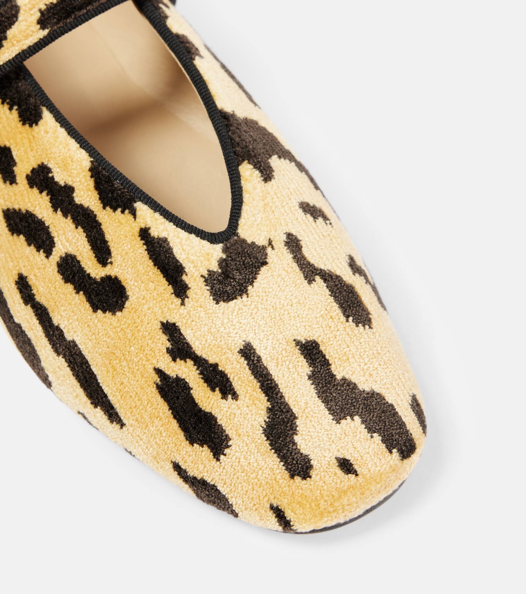 Stella leopard-print velvet Mary Jane flats - 5