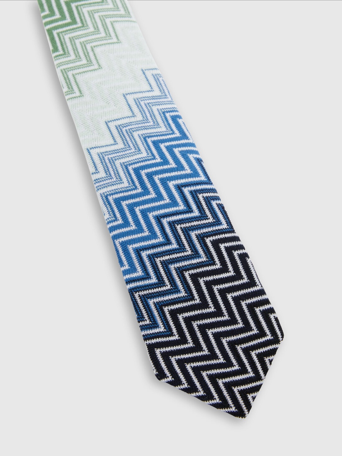 100% cotton tie with zigzag dégradé pattern - 2