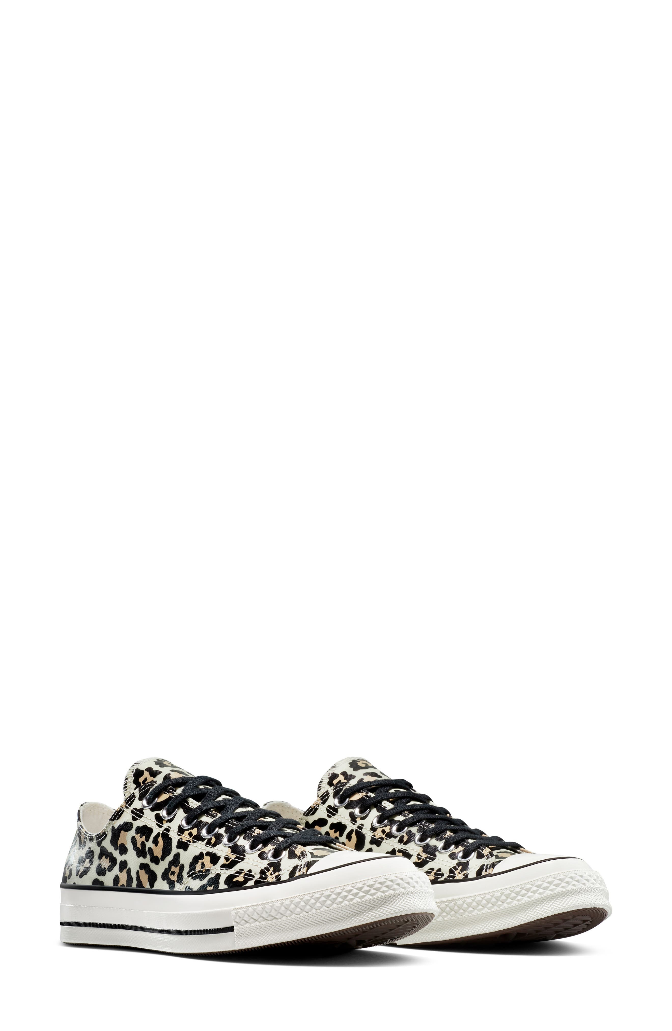 Converse Gender Inclusive Chuck 70 Glow in the Dark Oxford Sneaker in Driftwood/Light Fawn/Black at  - 6