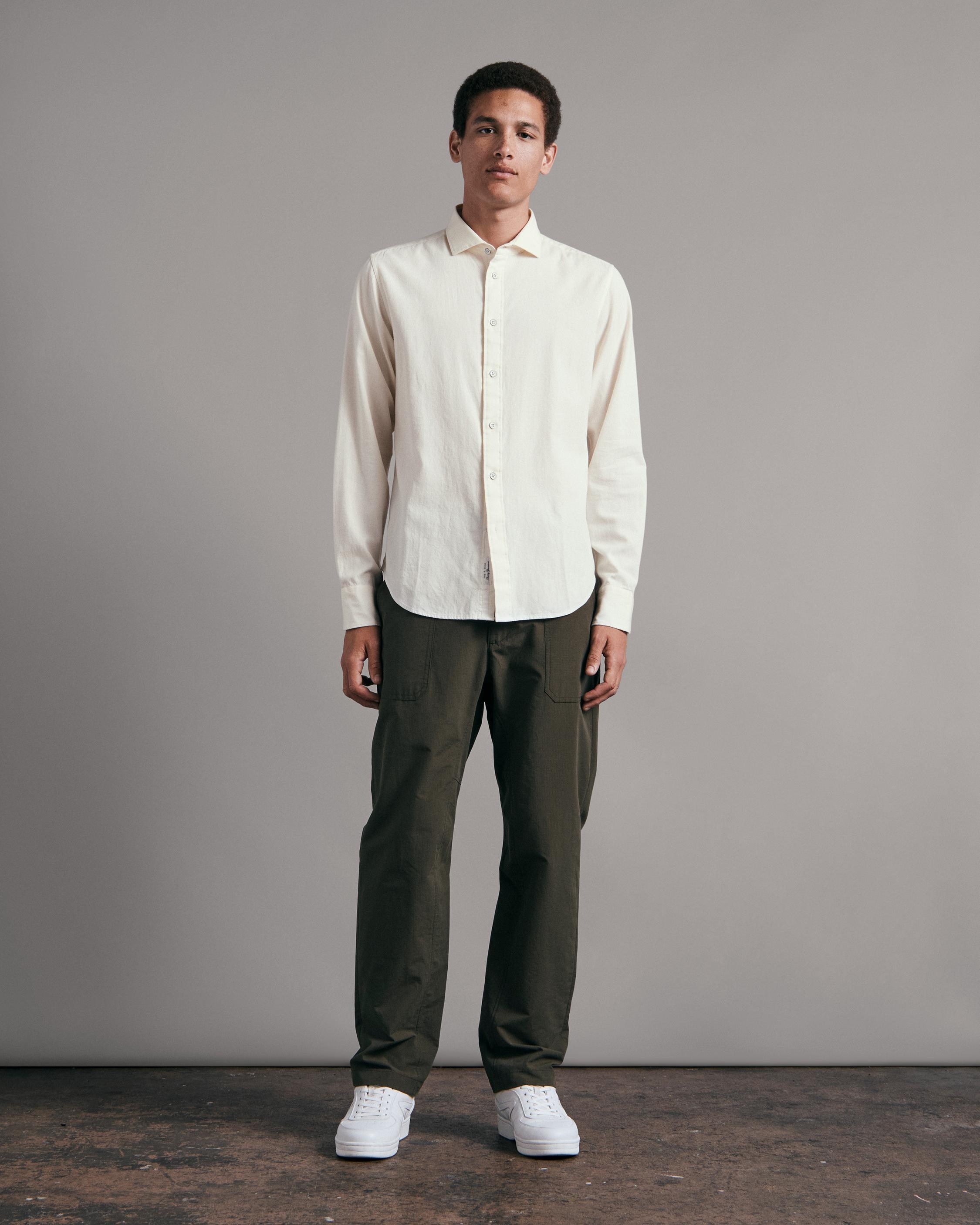 Dobby Cotton Pursuit 365 Shirt
Slim Fit Button Down - 3