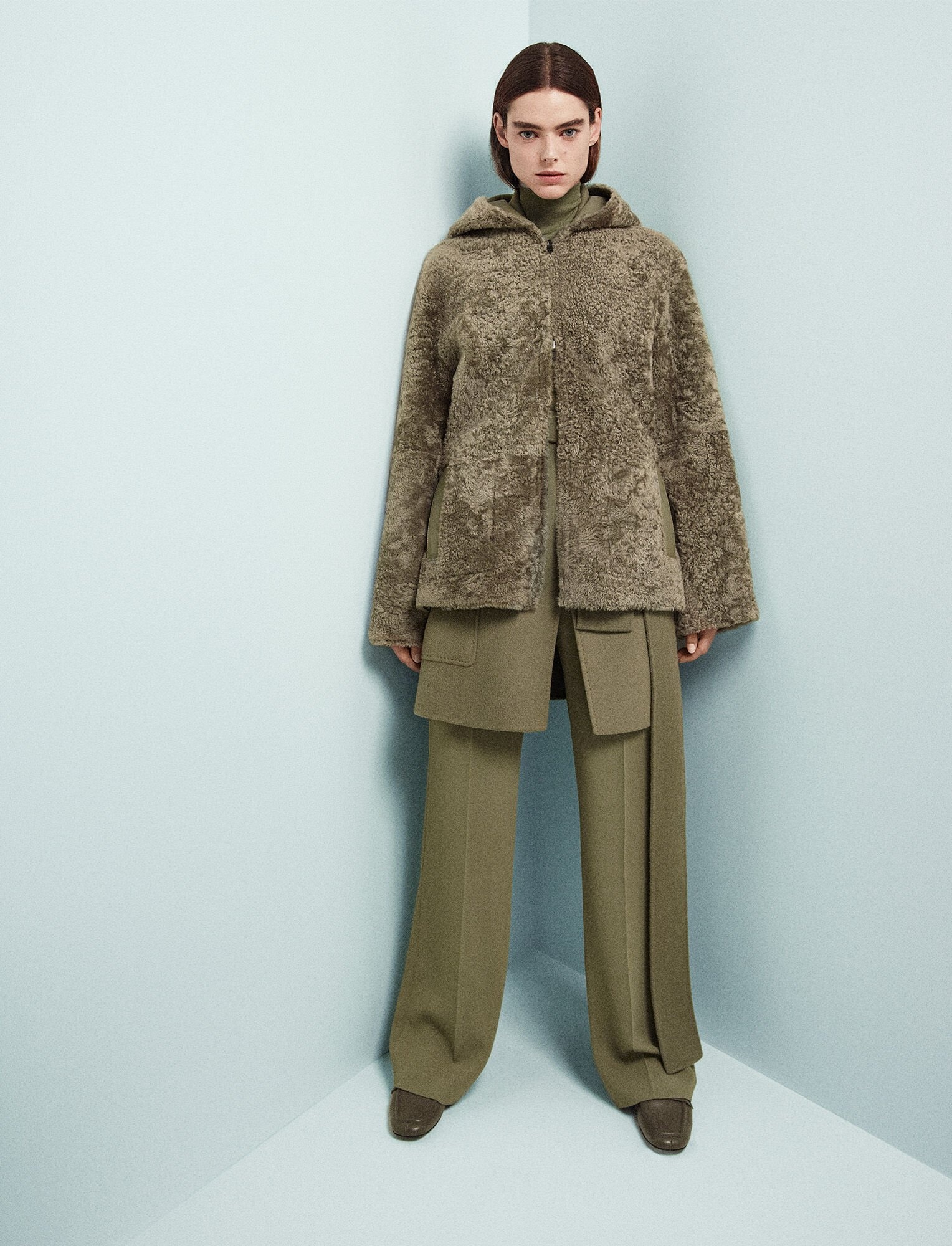 Reversible Shearling Cosser Coat - 8