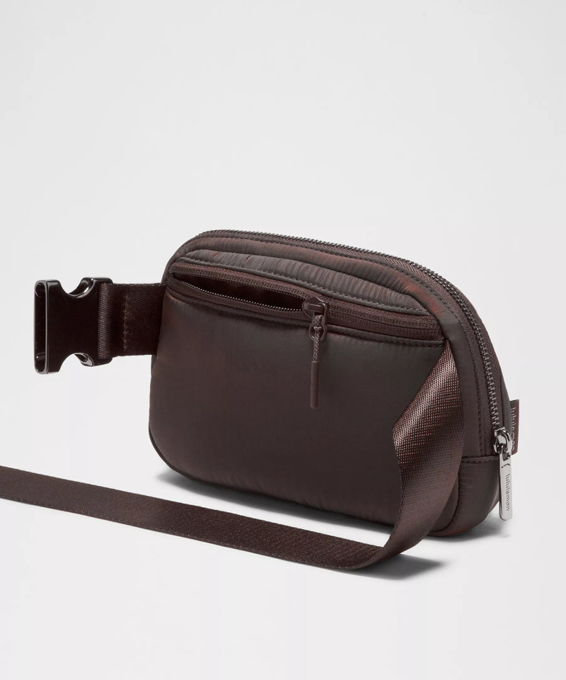 Everywhere Belt Bag 1L *Wunder Puff Iridescent 5