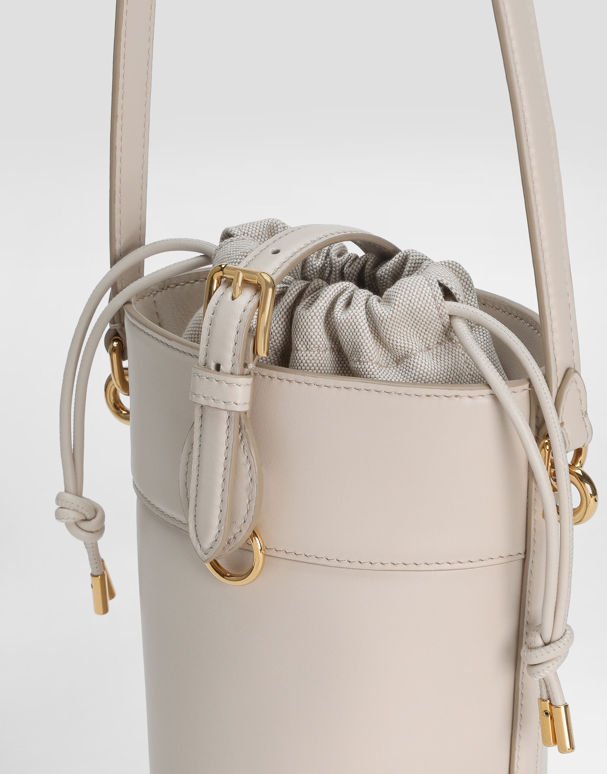 Capri bucket bag in calfskin and canvas - 6