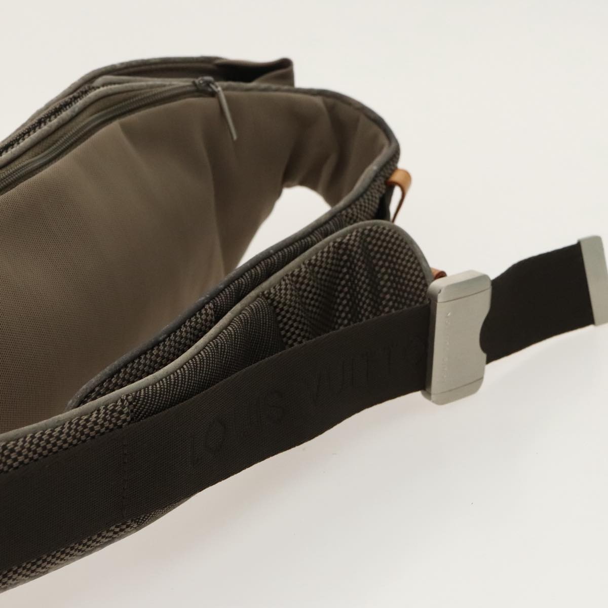 LOUIS VUITTON Damier Geant Ceinture Jogging Waist Bag Tail M93211 - 7