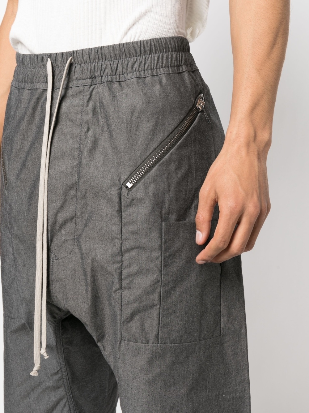 knee-lenght multi-pocket shorts - 5