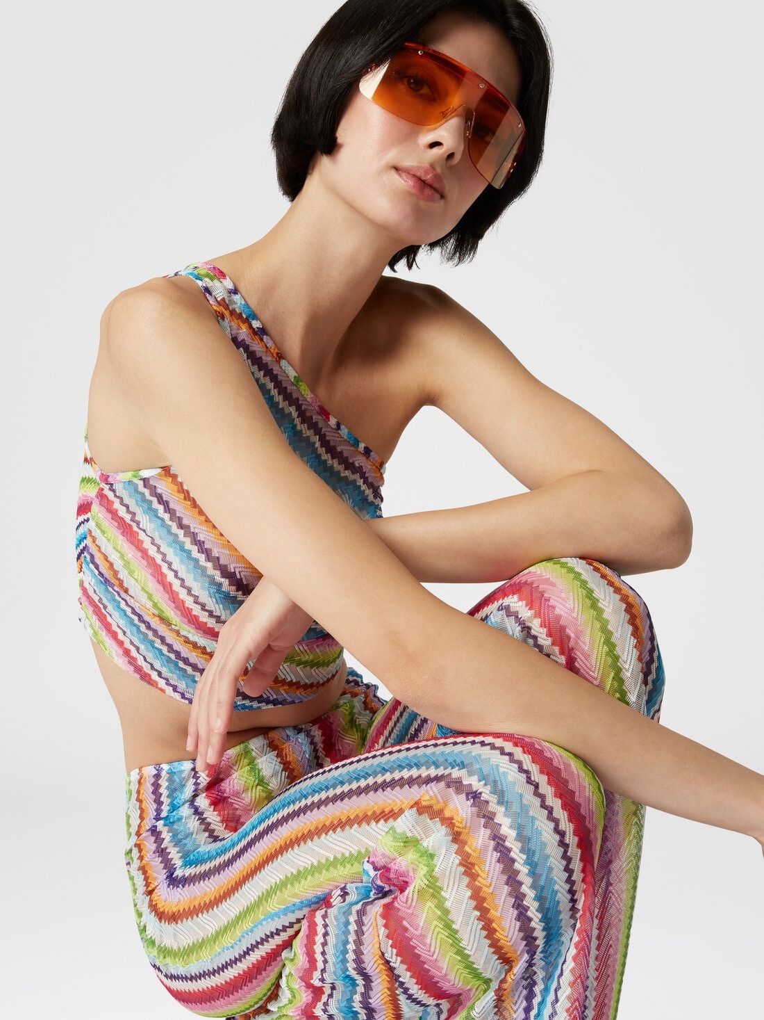 Low-waisted cover-up trousers with zig zag print - 4