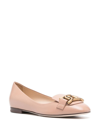 Tod's chain-embellished leather ballerina shoes outlook