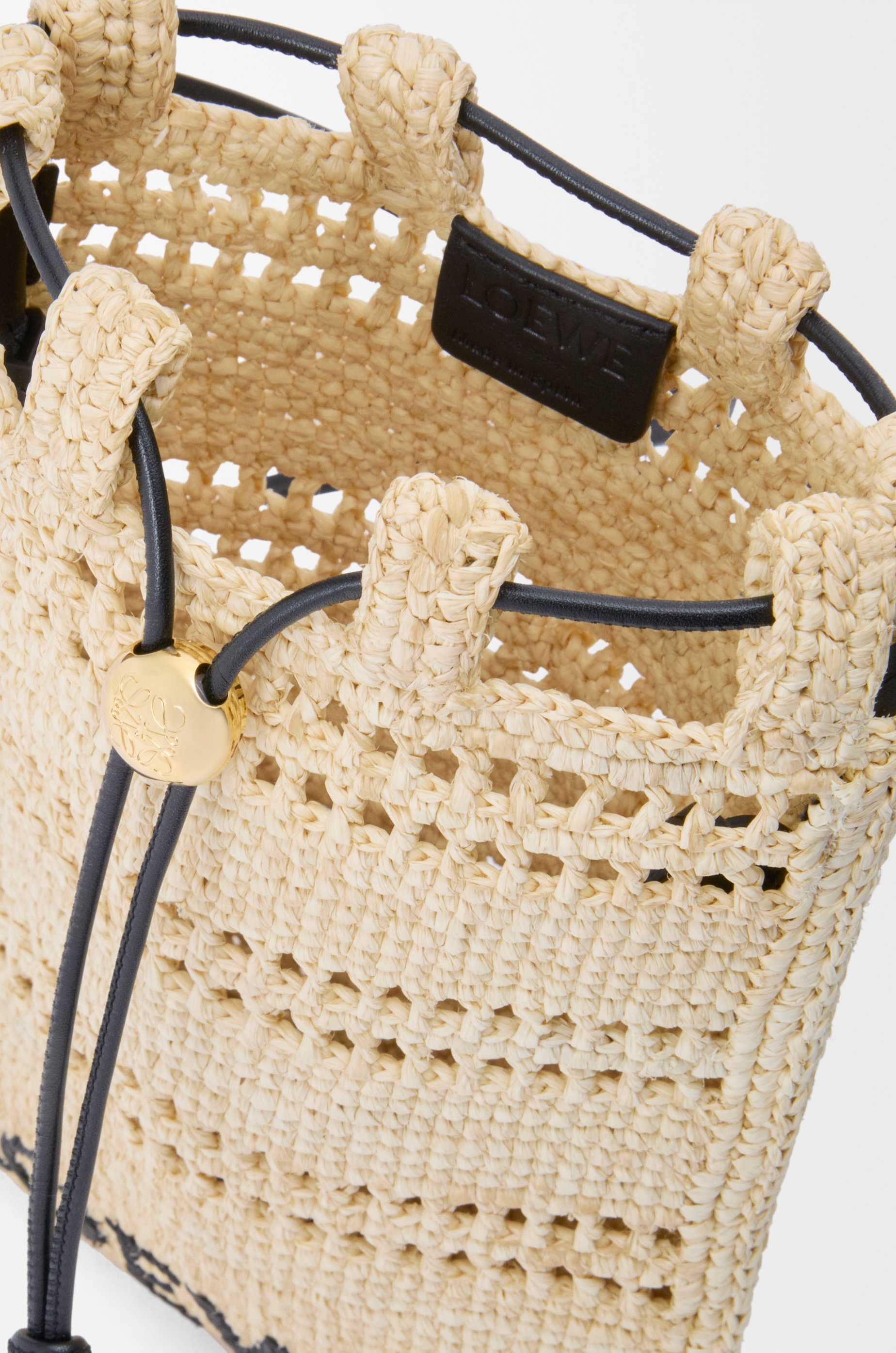 Drawstring pocket in raffia - 6