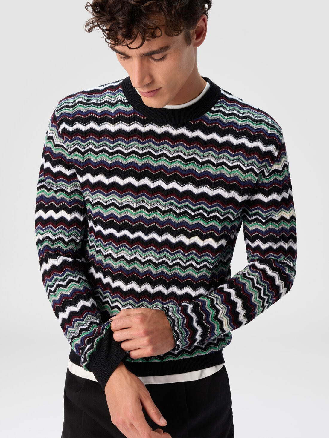 Crew neck sweater with zigzag pattern - 4