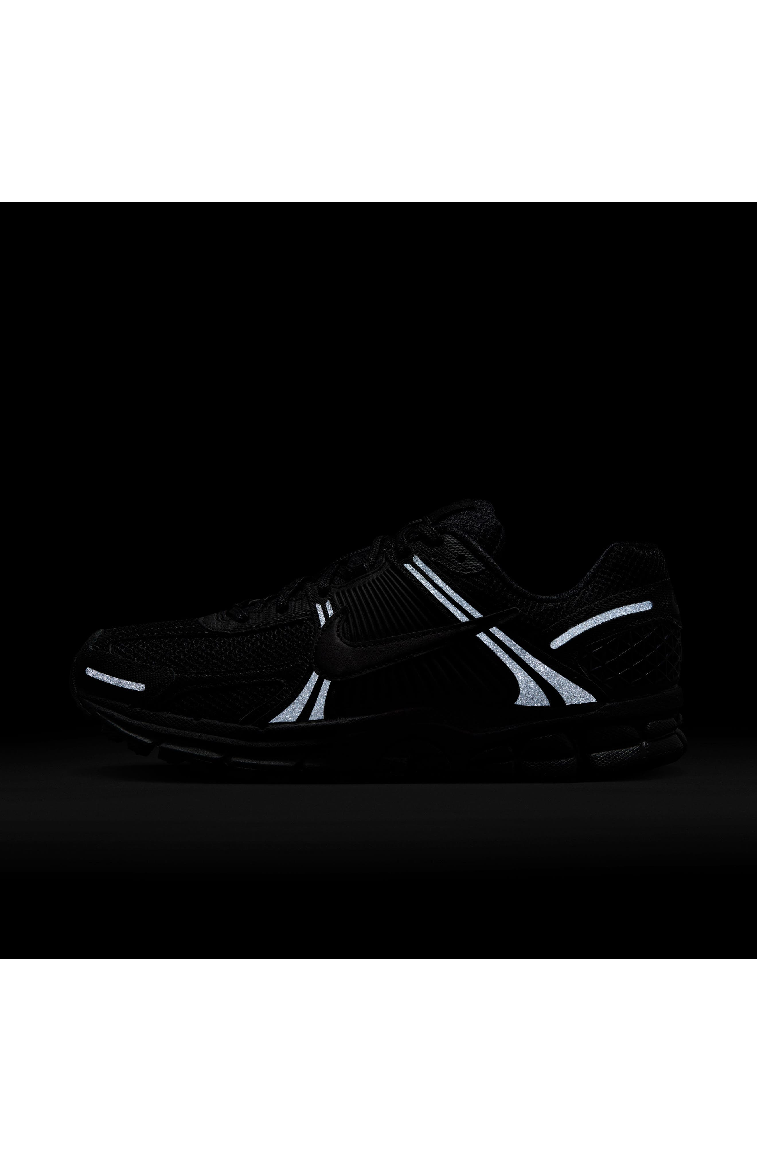 Nike Zoom Vomero 5 SP Sneaker in Black/Black at Nordstrom - 7