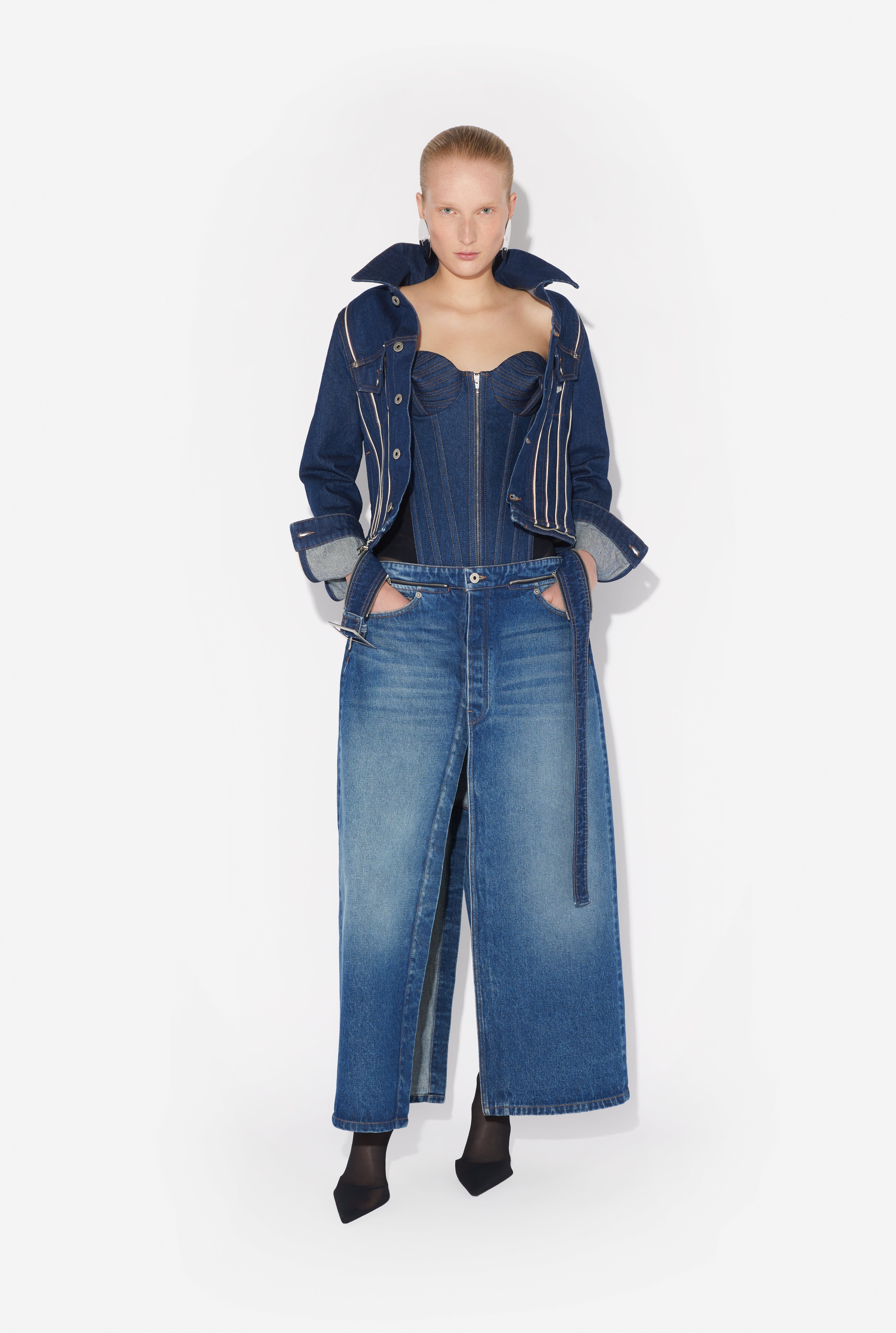 THE TWO-WAYS-TO-WEAR DENIM COAT - 6