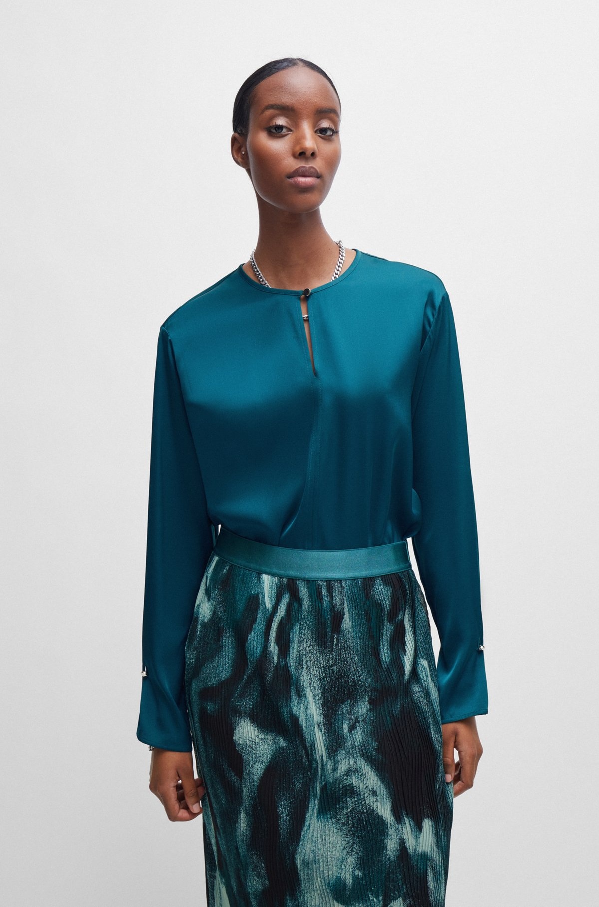 RELAXED-FIT BLOUSE IN STRETCH SILK WITH KEYHOLE CLOSURE - 2