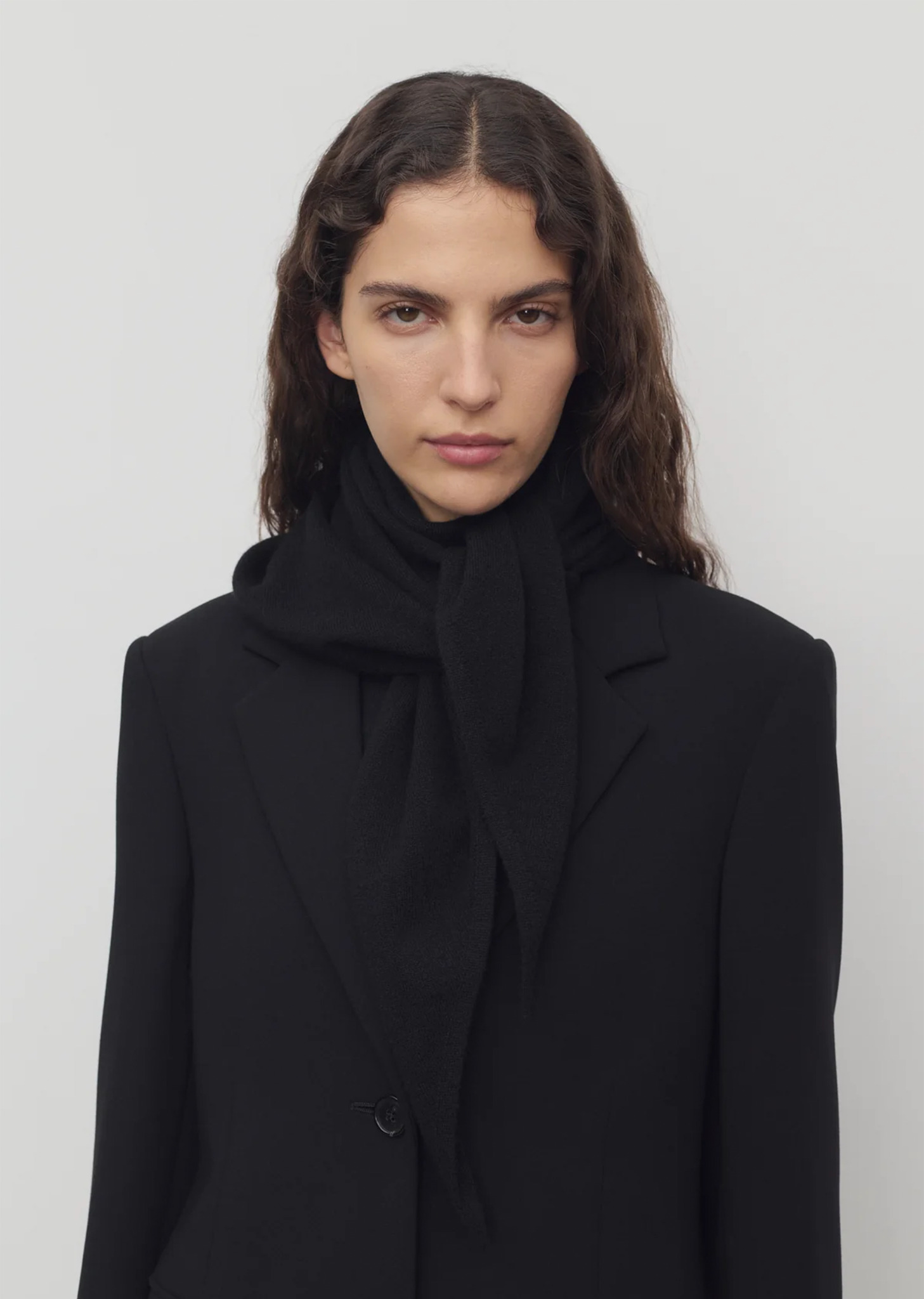 Leomine Cashmere Scarf — Black - 4