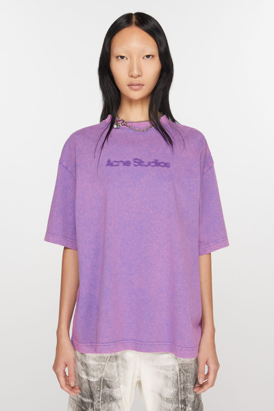 Acne Studios T-shirt faded logo - Relaxed fit - Bright purple outlook