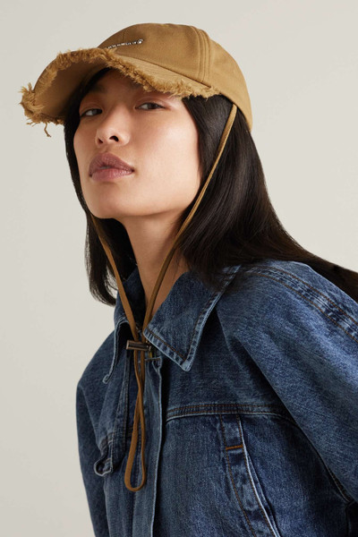 JACQUEMUS Artichaut embellished frayed cotton-twill baseball cap outlook