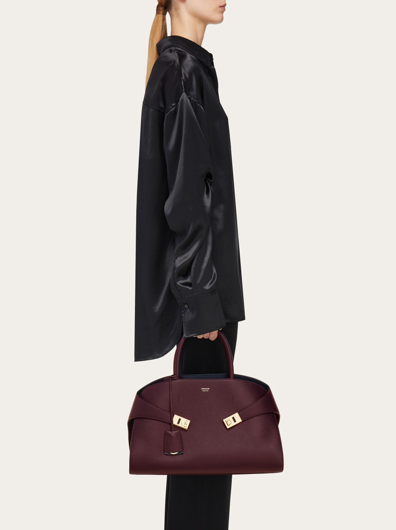 FERRAGAMO Hug handbag (M) outlook