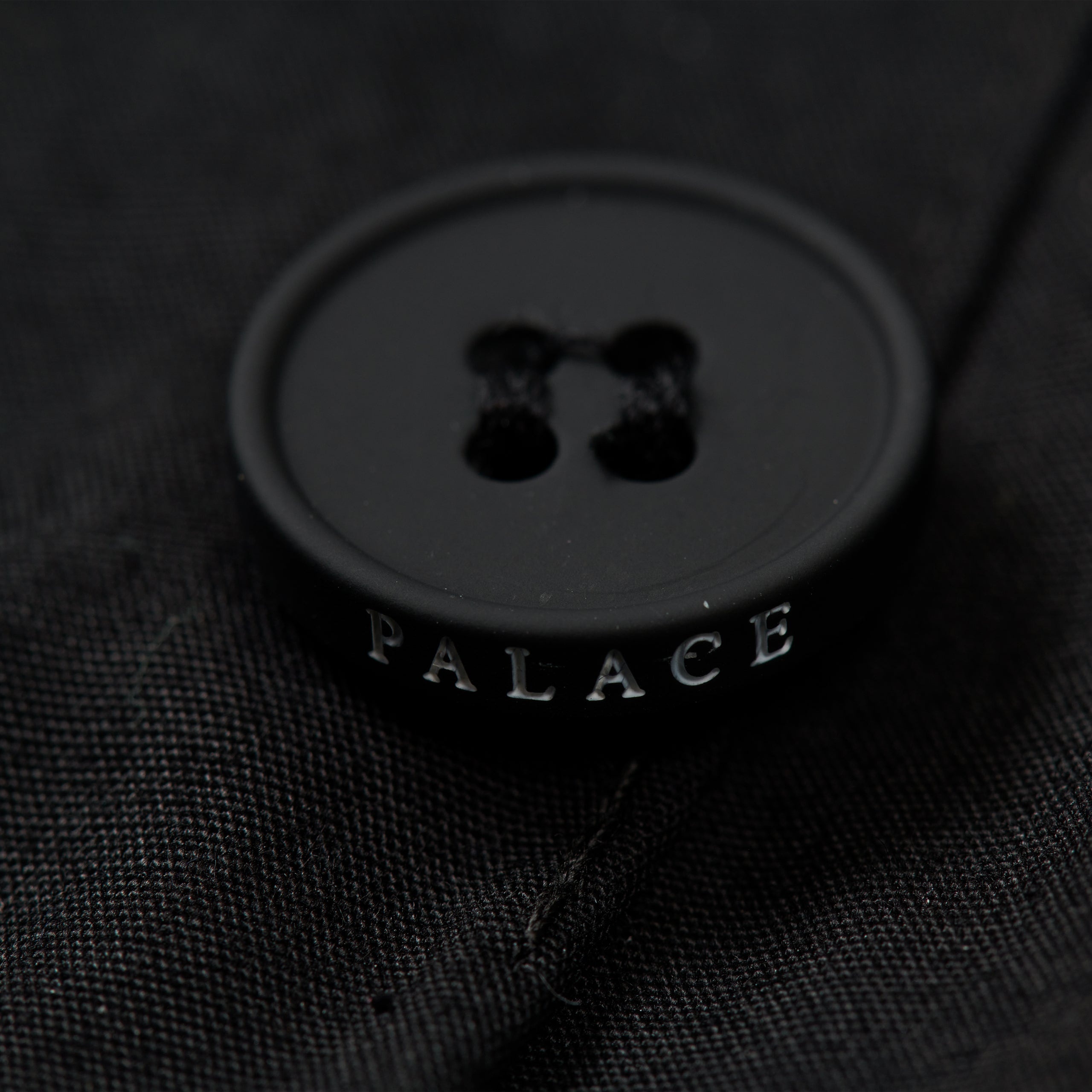 PALACE PALACE GUARD CAR COAT BLACK | REVERSIBLE