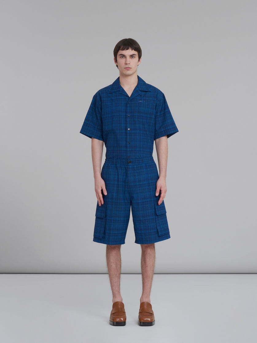 BLUE STRETCH WAIST CARGO SHORTS IN CHECKED LIGHT WOOL - 2