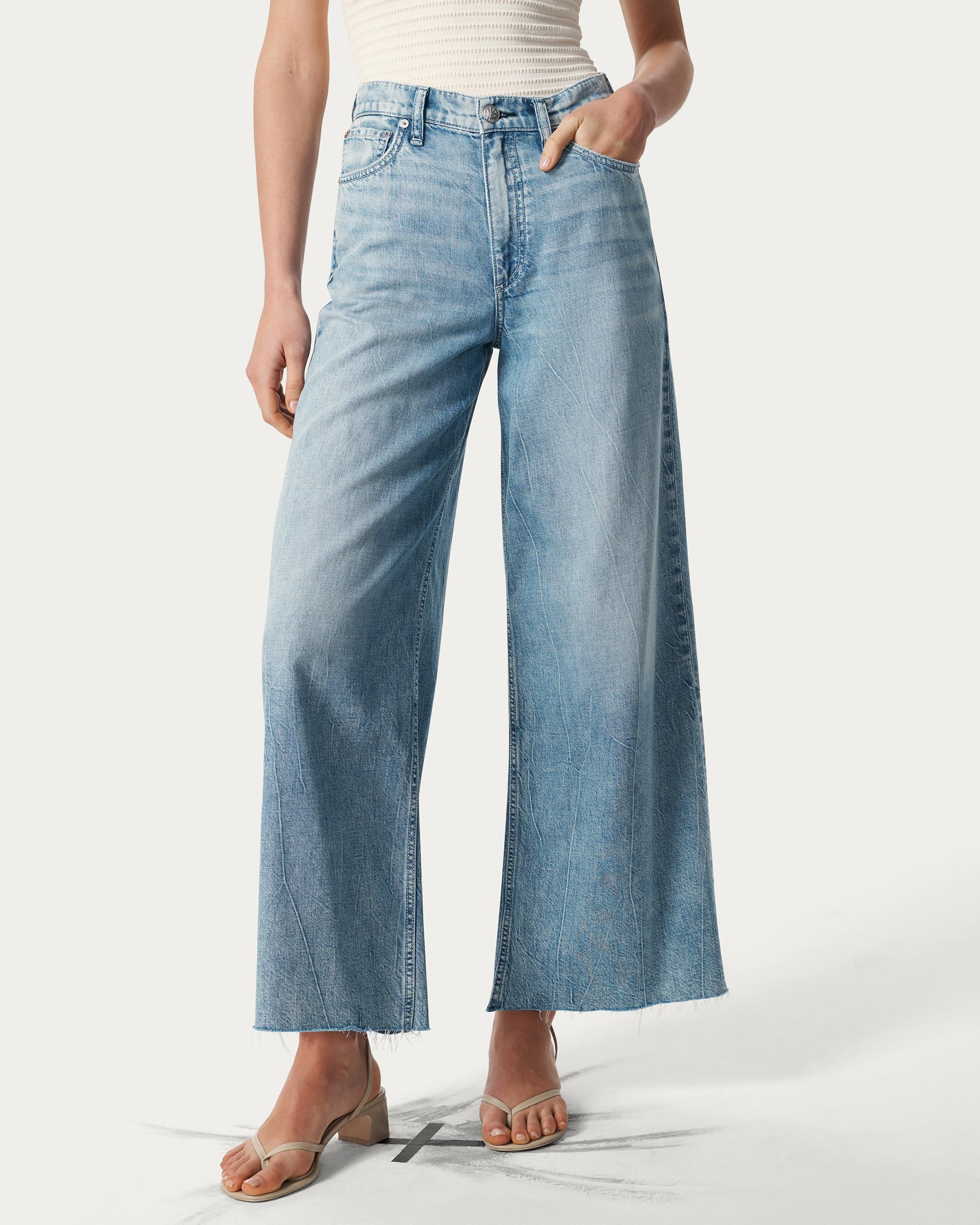 Sofie Ankle Wide-Leg Jeans
Featherweight in Mira - 3