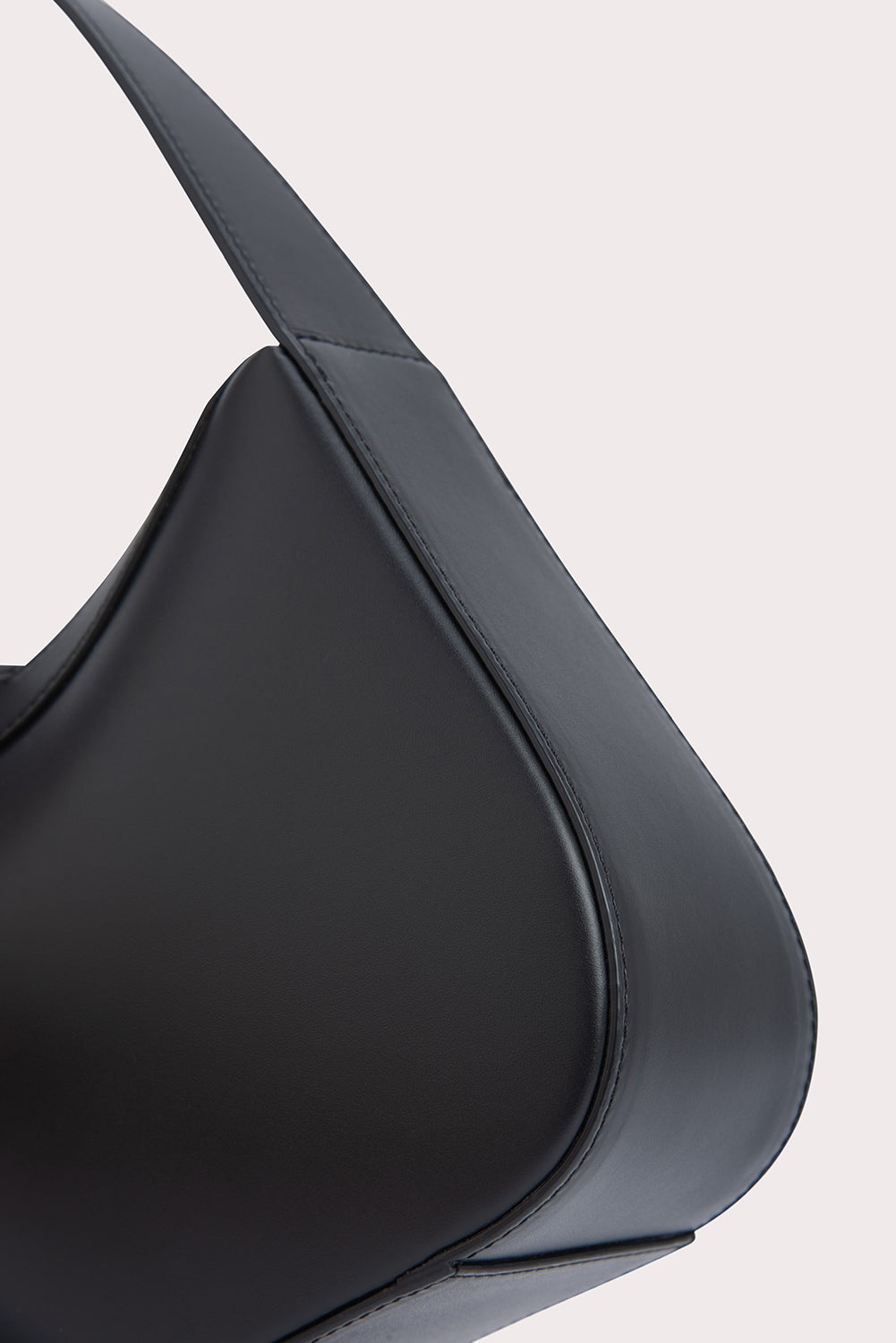 バッグ BY FAR Kiki Black Box Calf Leather BY FAR Kiki Bag in Black | REVOLVE